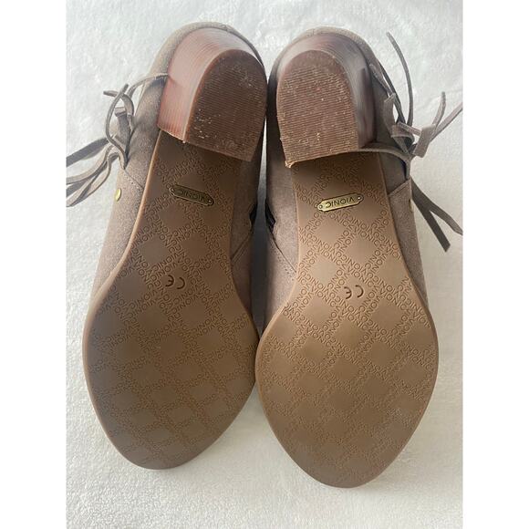 Vionic Ankle Booties Womens 8.5‎ Suede Fringe Heel Taupe Gold Studs Western - Picture 12 of 14